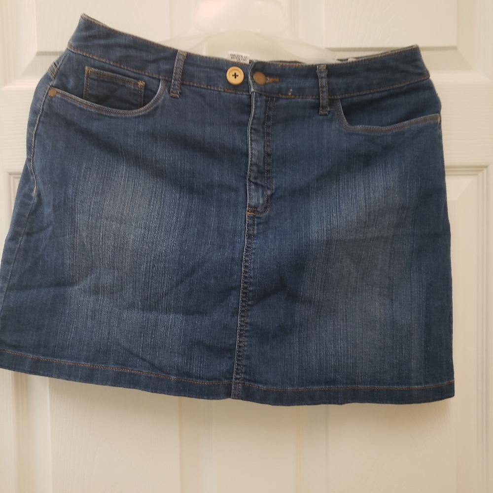 Croft & Barrow, classic fit, stretch skort, denim skort, size 10 - Picture 13 of 15